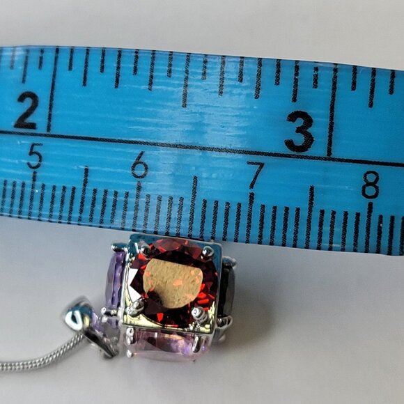 Mini Hexagon Crystal Pendant Necklace - Picture 15 of 16